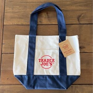 💙 Trader Joe’s Mini Tote